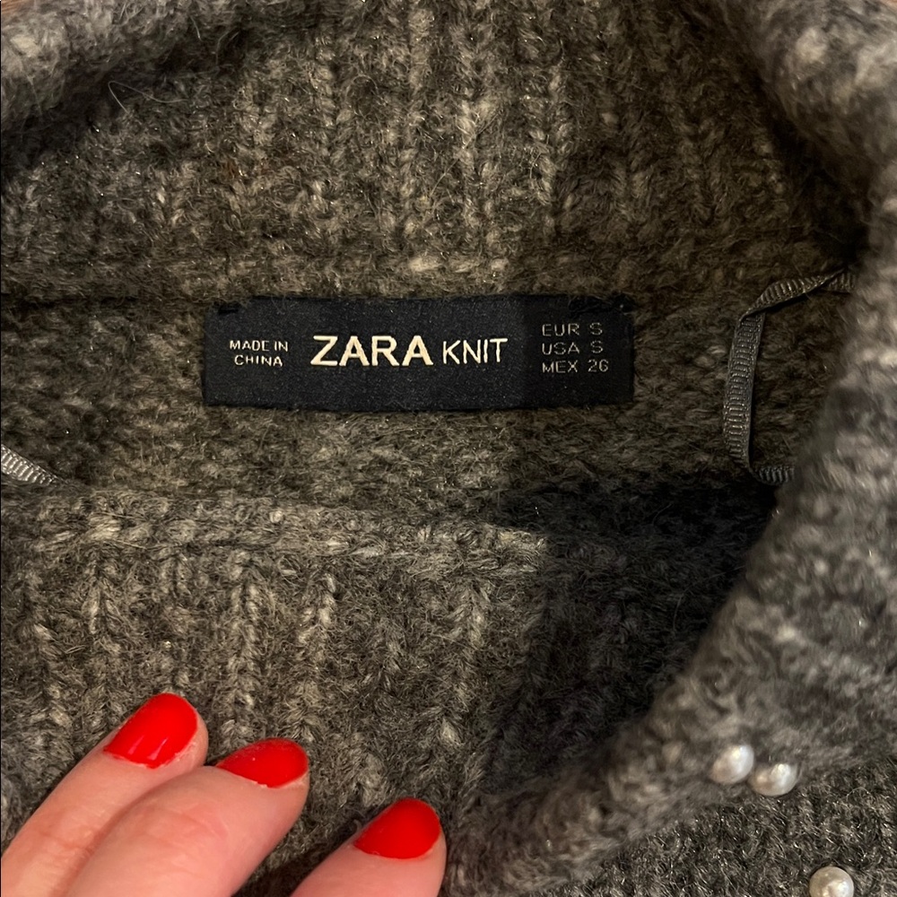 Zara Gray Pearl-Embellished Turtleneck Sweater - Picture 2 of 4
